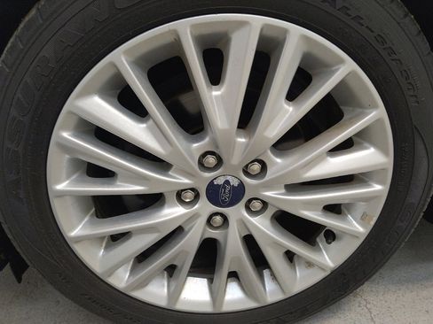 Used 2016 Ford Focus Titanium FWD image 31