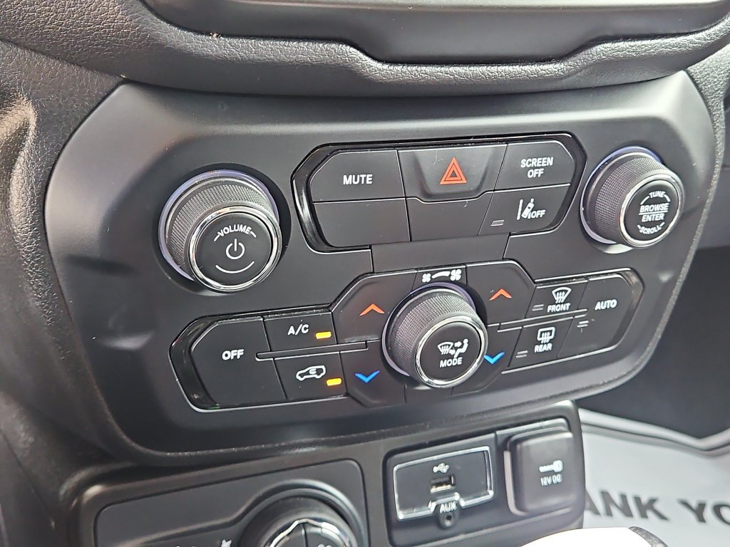 Used 2023 Jeep Renegade Trailhawk AWD/4WD image 28