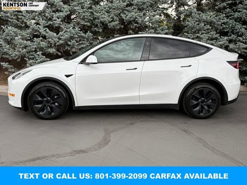 Used 2024 Tesla Model Y Long Range AWD/4WD image 4