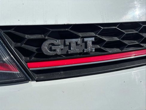Used 2015 Volkswagen GTI SE w/ Lighting Package (SEL) FWD image 22