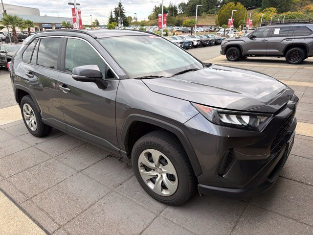 Used 2021 Toyota RAV4 LE AWD/4WD image 8