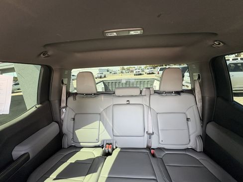 Used 2019 Chevrolet Silverado 1500 LTZ w/ Z71 Off-Road Package AWD/4WD image 28