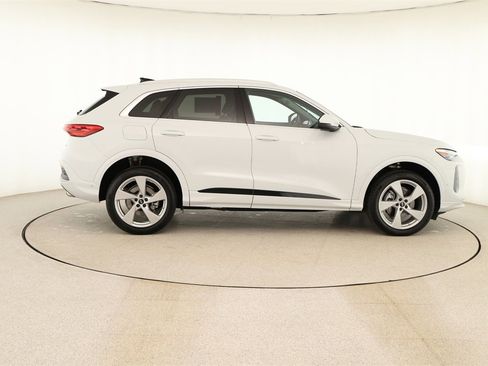 New 2025 Audi Q5 Premium Plus image 8