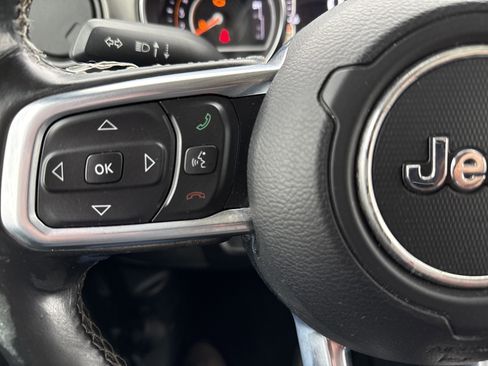 Used 2020 Jeep Gladiator Sport w/ Quick Order Package 24S image 18