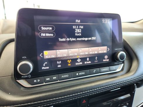 Used 2022 Nissan Rogue SV w/ SV Premium Package image 25