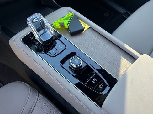 New 2026 Volvo XC90 B6 Plus w/ Protection Package Premier image 14