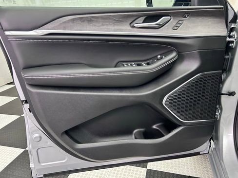 New 2025 Jeep Grand Cherokee Overland w/ Adv Protech Group III image 14