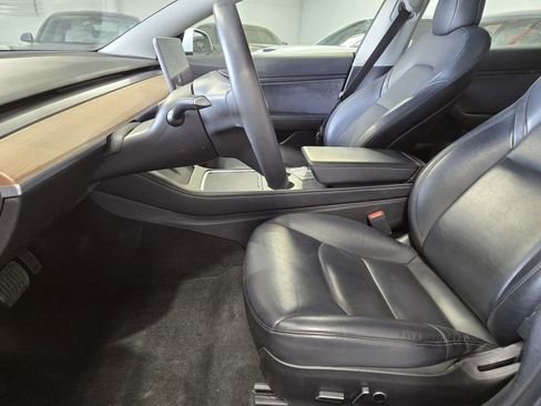 Used 2021 Tesla Model 3 Standard Range Plus image 14