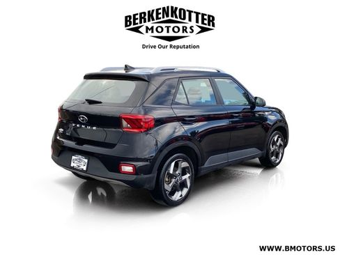 Used 2021 Hyundai Venue SEL FWD image 7