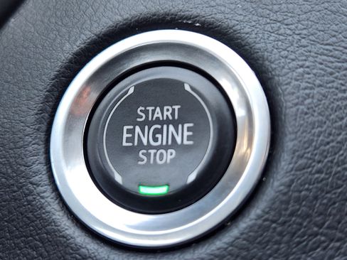 Certified 2022 Cadillac XT4 Sport image 21