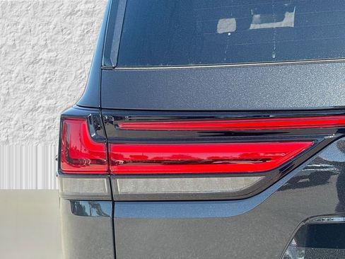 New 2026 Lexus LX 600 4WD w/ Premium Package image 10