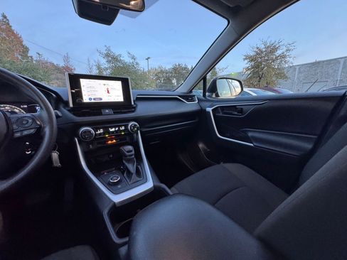 Used 2025 Toyota RAV4 LE image 34
