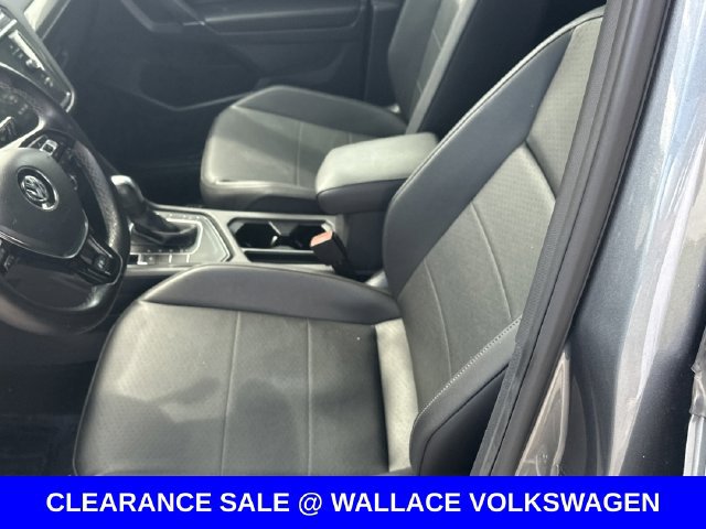 Used 2020 Volkswagen Tiguan SE R-Line FWD image 15