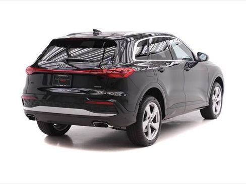 Certified 2025 Audi Q5 Premium Plus w/ Premium Plus AWD/4WD image 4
