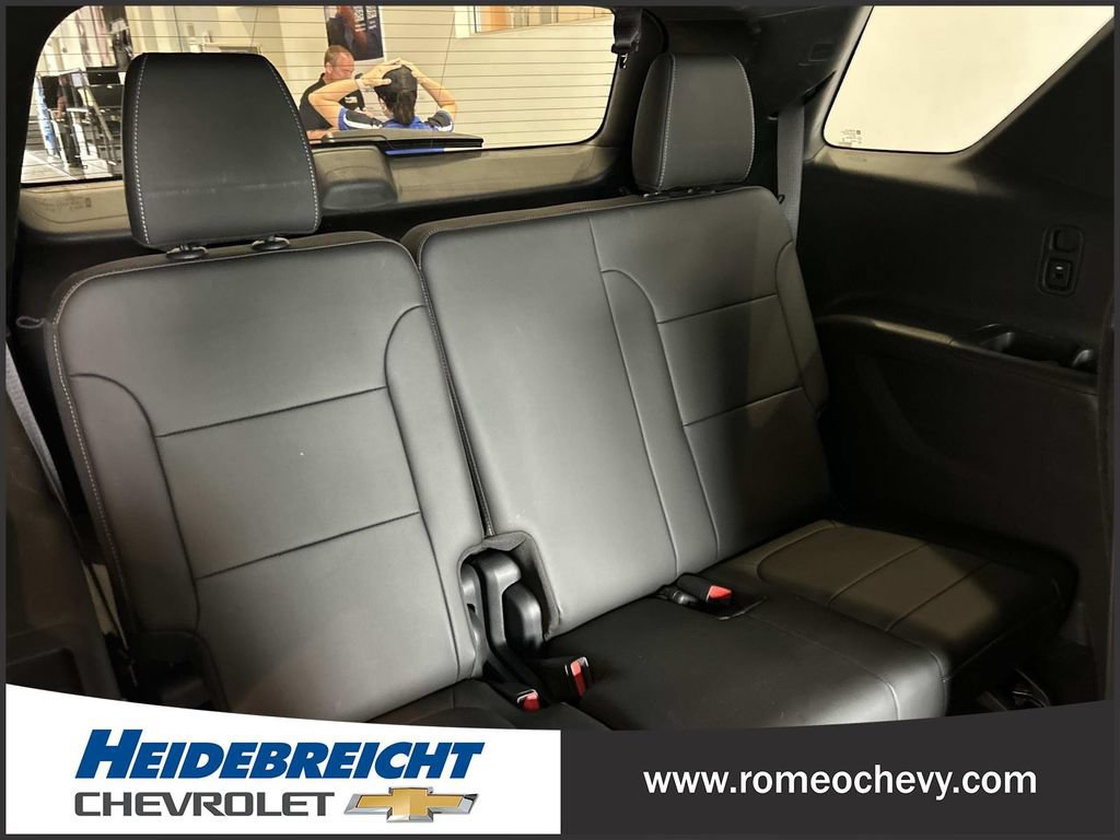 Certified 2023 Chevrolet Traverse LT w/ LT Premium Package AWD/4WD image 36