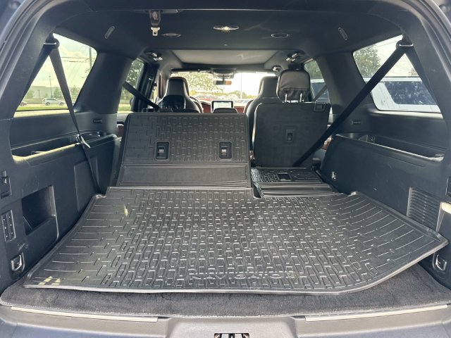 Used 2020 Lincoln Navigator L Reserve w/ Luxury Package RWD image 12