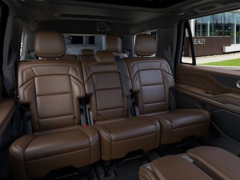 New 2025 Lincoln Navigator Reserve image 41