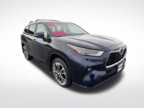 Used 2023 Toyota Highlander L image 7