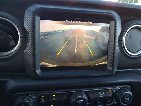 Used 2021 Jeep Wrangler Unlimited Rubicon 4xe w/ Cold Weather Group image 18