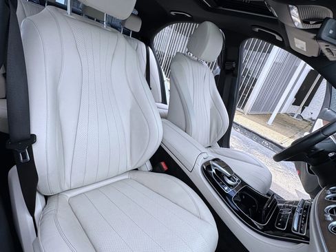 Used 2017 Mercedes-Benz E 300 image 23