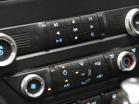 Used 2019 Ford Mustang Coupe w/ Black Accent Package image 22