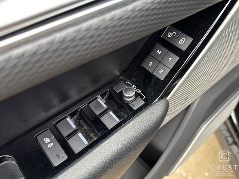 Used 2020 Land Rover Range Rover Velar R-Dynamic S image 10