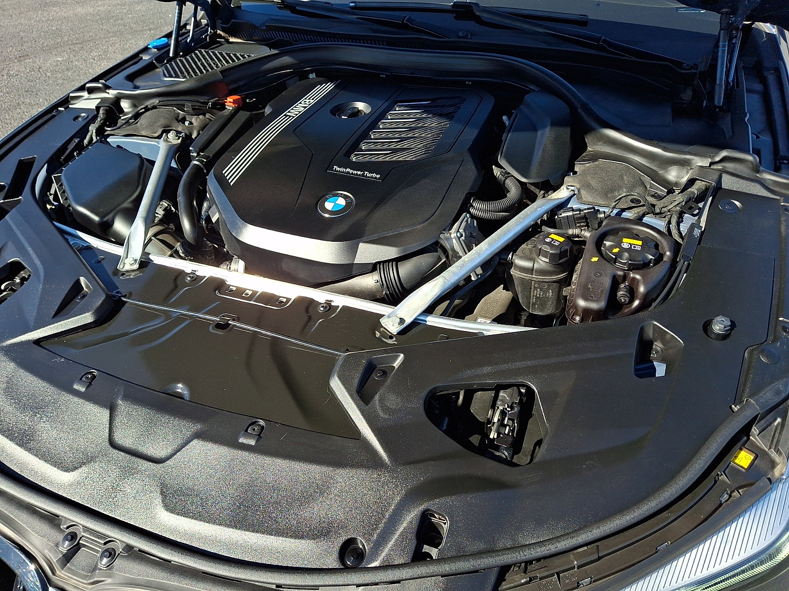 Used 2020 BMW 840i xDrive Convertible w/ M Sport Package AWD/4WD image 28
