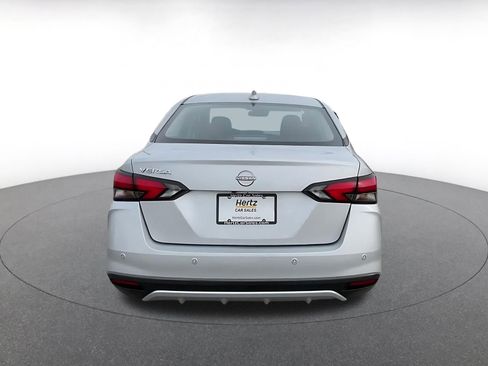 Used 2025 Nissan Versa SV image 12