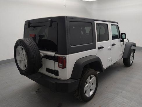 Used 2018 Jeep Wrangler Unlimited Sport S image 9