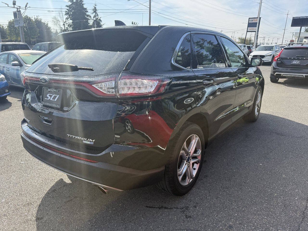 Used 2016 Ford Edge Titanium w/ Technology Package AWD/4WD image 6