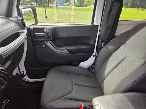 Used 2016 Jeep Wrangler Sport AWD/4WD image 11