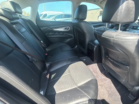 Used 2012 INFINITI M37 w/ Sport Pkg RWD image 8