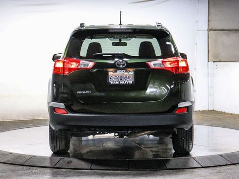 Used 2013 Toyota RAV4 LE FWD image 3