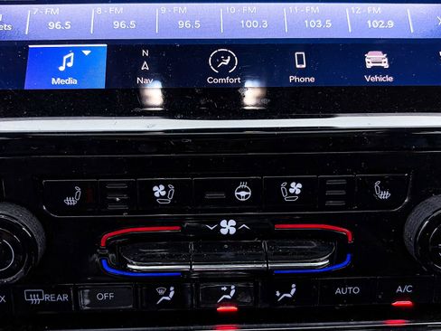 Used 2021 Jeep Grand Cherokee L Limited w/ Luxury Tech Group II AWD/4WD image 28