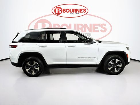 Used 2023 Jeep Grand Cherokee 4WD 4xe w/ Luxury Tech Group II image 13