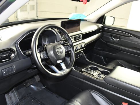 Certified 2026 Honda Pilot image 2