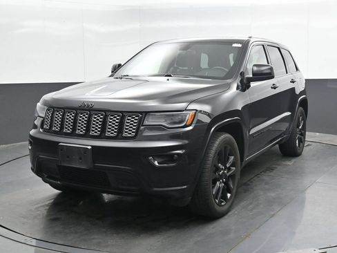 Used 2021 Jeep Grand Cherokee Laredo X AWD/4WD image 6