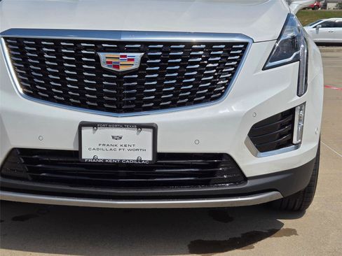New 2026 Cadillac XT5 Premium Luxury w/ LPO, Floor Liner Package AWD/4WD image 6