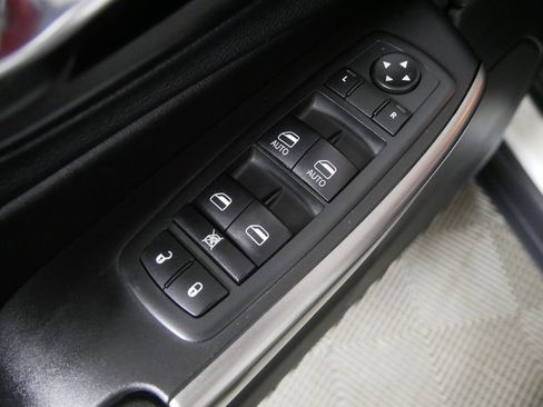 Used 2020 Jeep Cherokee Latitude Plus AWD/4WD image 15