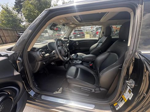 Used 2023 MINI Cooper SE FWD image 4