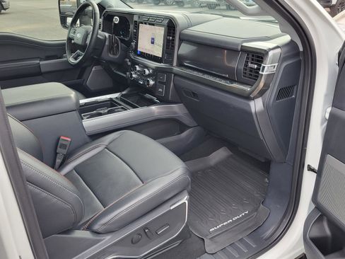 Used 2024 Ford F250 Lariat w/ Lariat Ultimate Package image 9