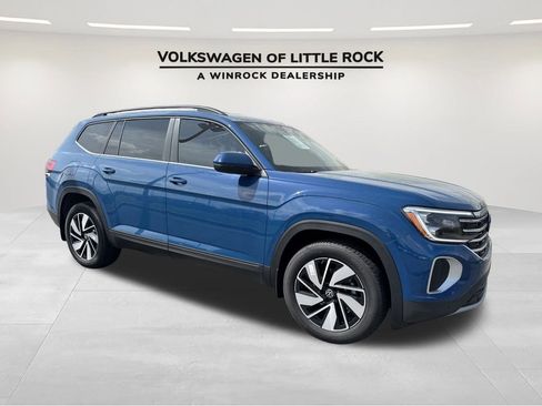 New 2025 Volkswagen Atlas SE image 3