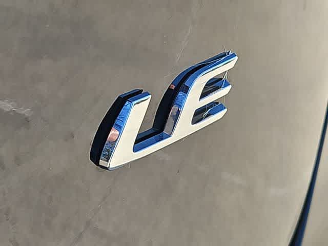 Used 2025 Toyota Corolla LE FWD image 11