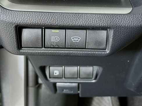 Used 2025 Toyota Prius LE image 17