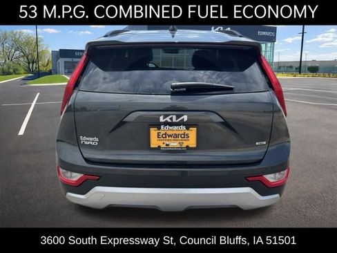 Used 2024 Kia Niro EX FWD image 8