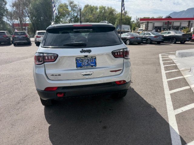 Used 2025 Jeep Compass Trailhawk AWD/4WD image 13