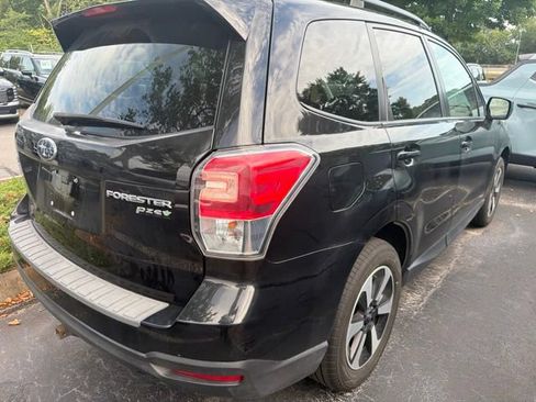 Used 2017 Subaru Forester 2.5i Premium w/ All-Weather Package AWD/4WD image 9