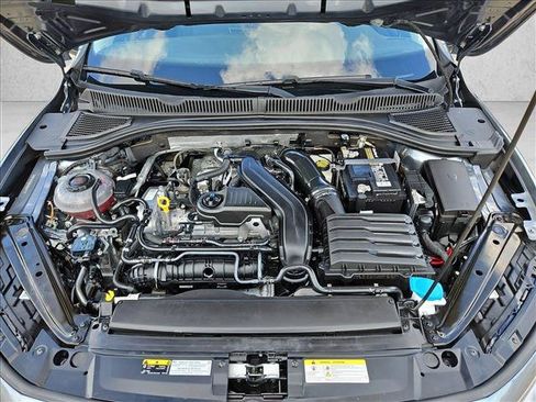 Used 2025 Volkswagen Jetta SE FWD image 20