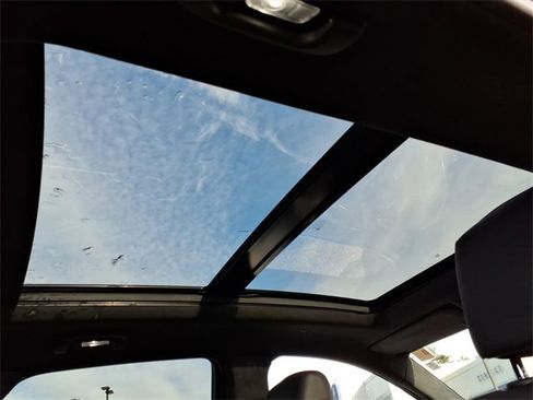 Used 2019 Cadillac XT5 Platinum image 8