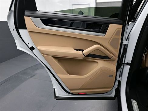 New 2026 Porsche Cayenne E-Hybrid Coupe image 14